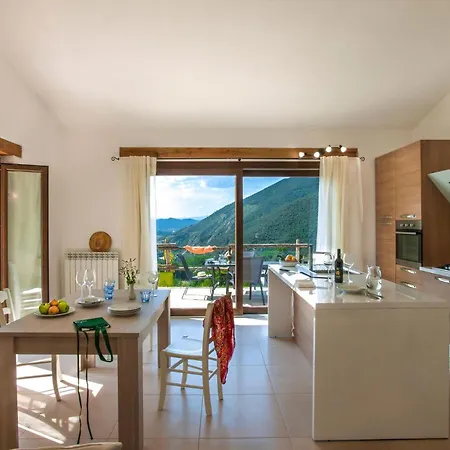 Feriehus Acquanera Marcheholiday, Mit Privatem Pool